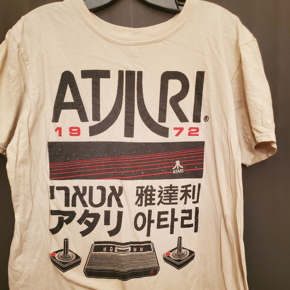 Atari brand Asian style shirt size large